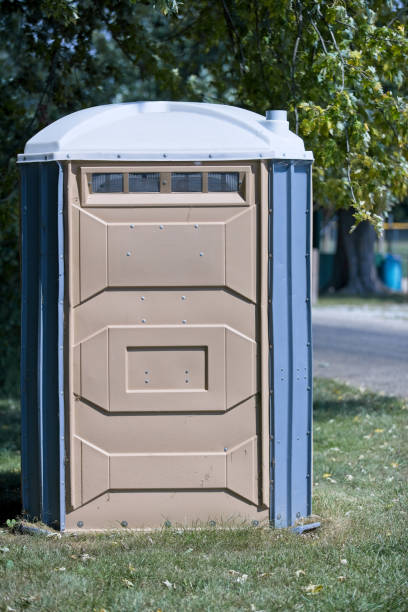 Best Luxury portable toilet rental  in Laingsburg, MI