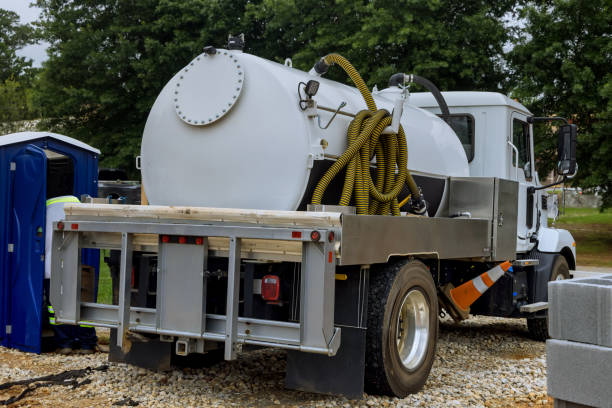 Best Portable restroom trailer rental  in Laingsburg, MI